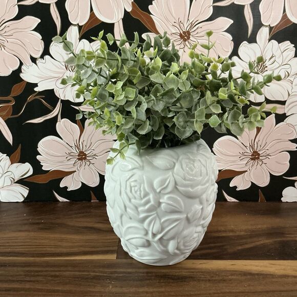 Germaine Monteil Porcelain Ginger Jar Or Vase White Repousse Roses & Vines Japan - Picture 2 of 8